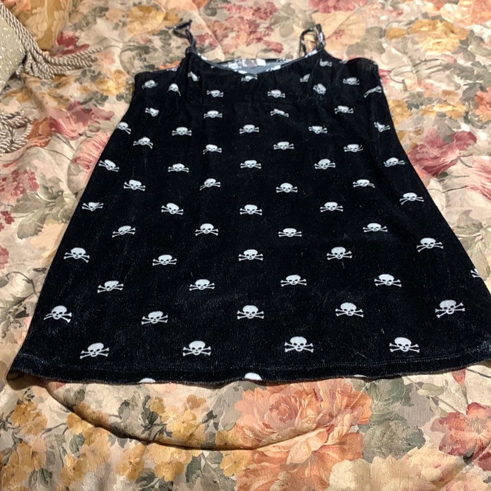Black terry nightie with White skull heads all over